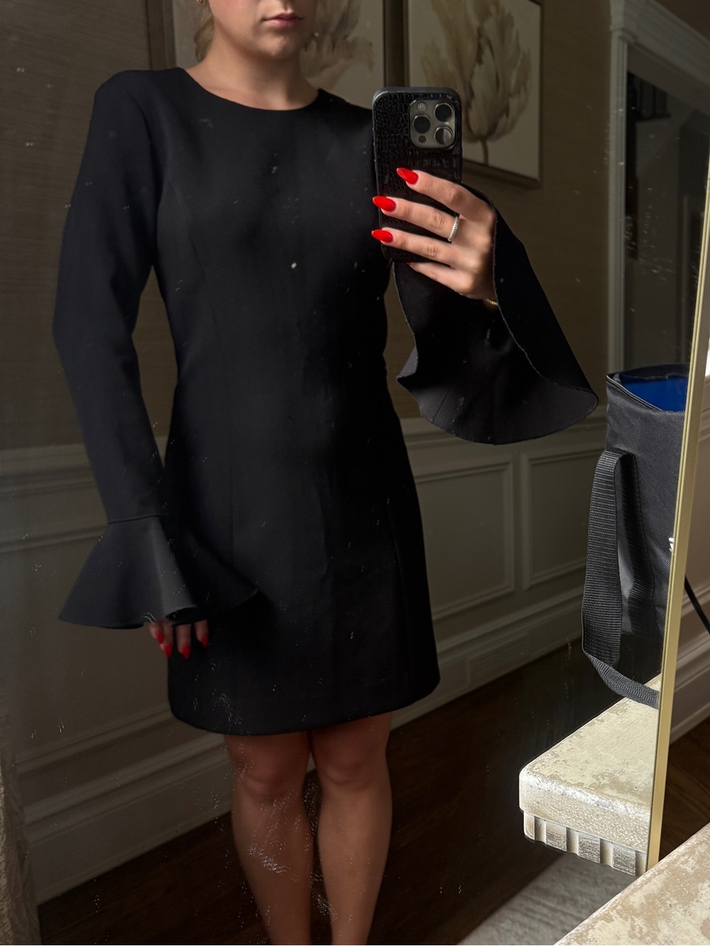 MICHAEL Michael Kors Black Long-Sleeve Shift Dress with Bell Cuffs